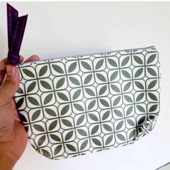 Brand New Two Navy Floral Green Abstract Prints Cosmetic Bag Purse NWOT 6"L - Picture 3 of 12